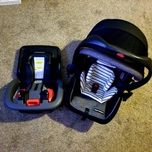 Graco infant carseat and base